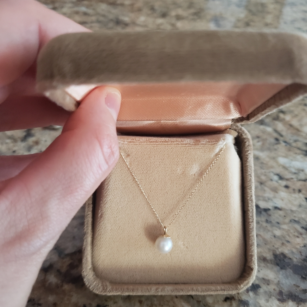 14k gold vintage pearl necklace